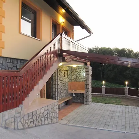 Holiday home Cesnovar